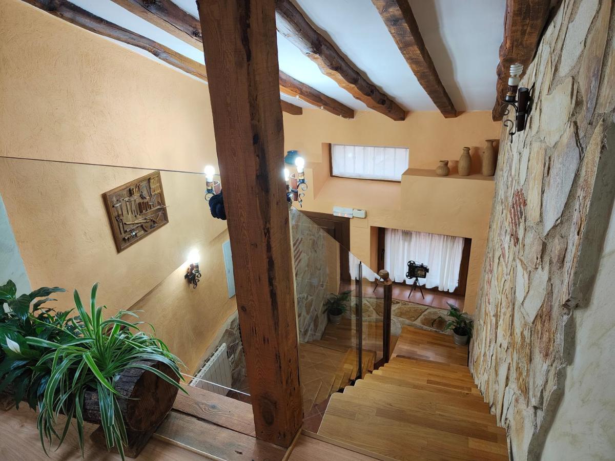Casa Vieja Tabanera A 8 Min De Segoia Vendégház Tabanera del Monte Kültér fotó