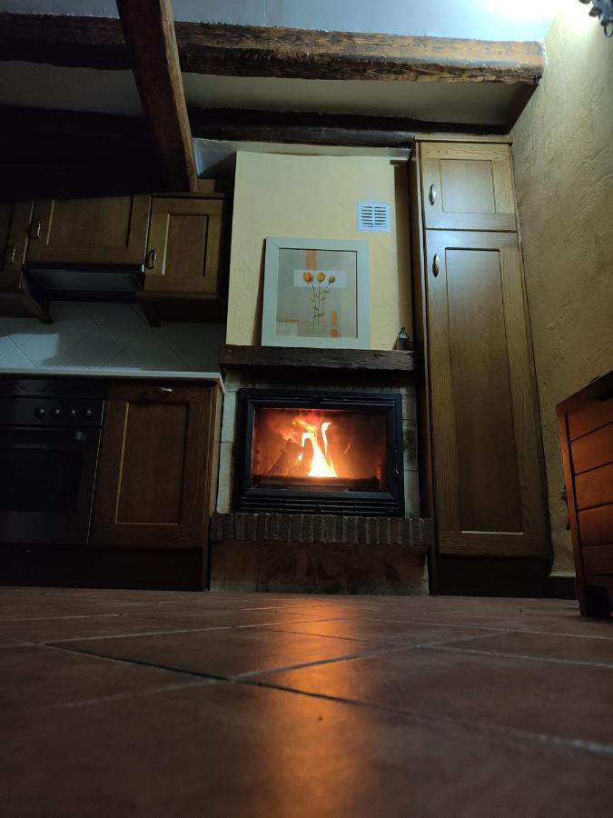 Casa Vieja Tabanera A 8 Min De Segoia Vendégház Tabanera del Monte Kültér fotó