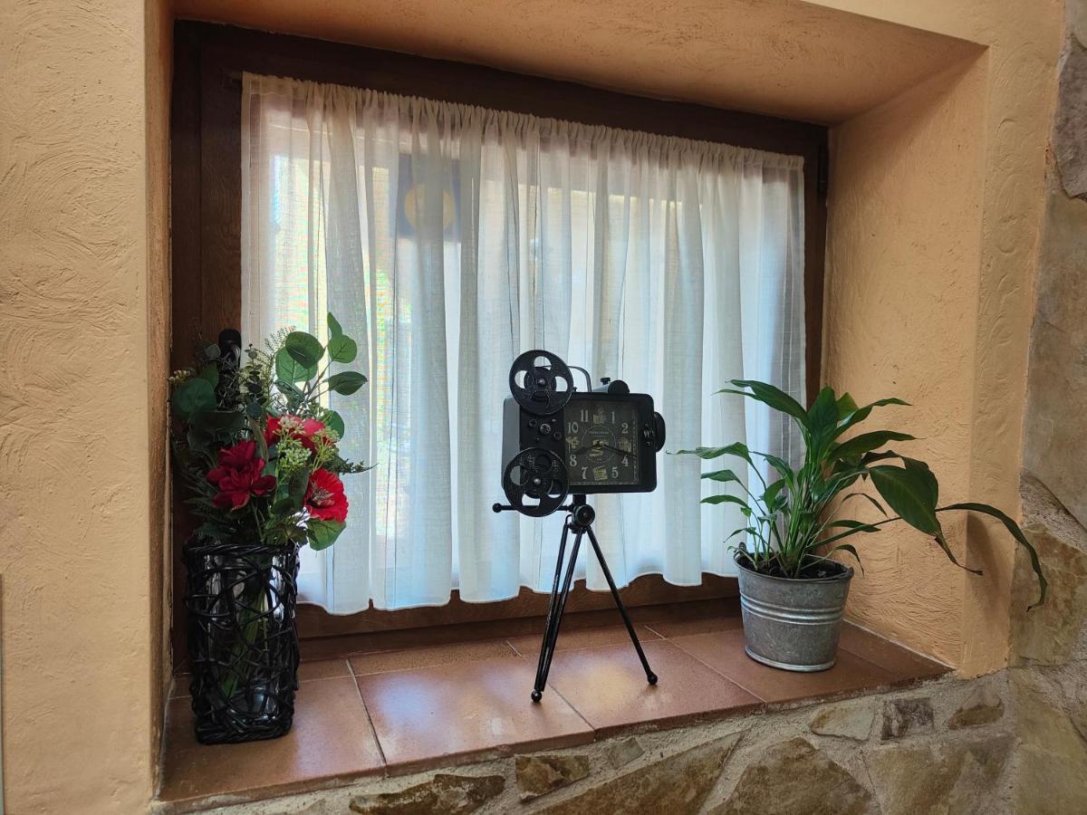 Casa Vieja Tabanera A 8 Min De Segoia Vendégház Tabanera del Monte Kültér fotó