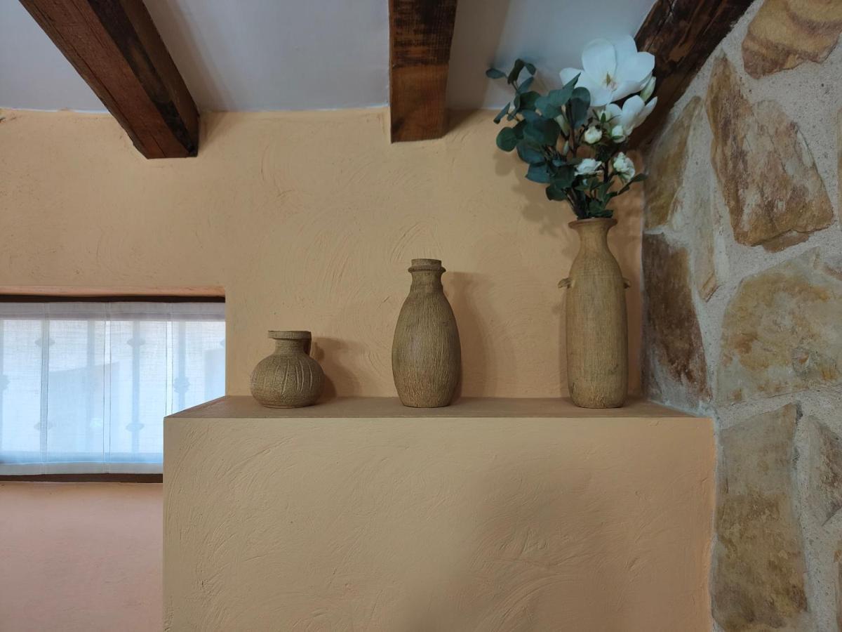 Casa Vieja Tabanera A 8 Min De Segoia Vendégház Tabanera del Monte Kültér fotó