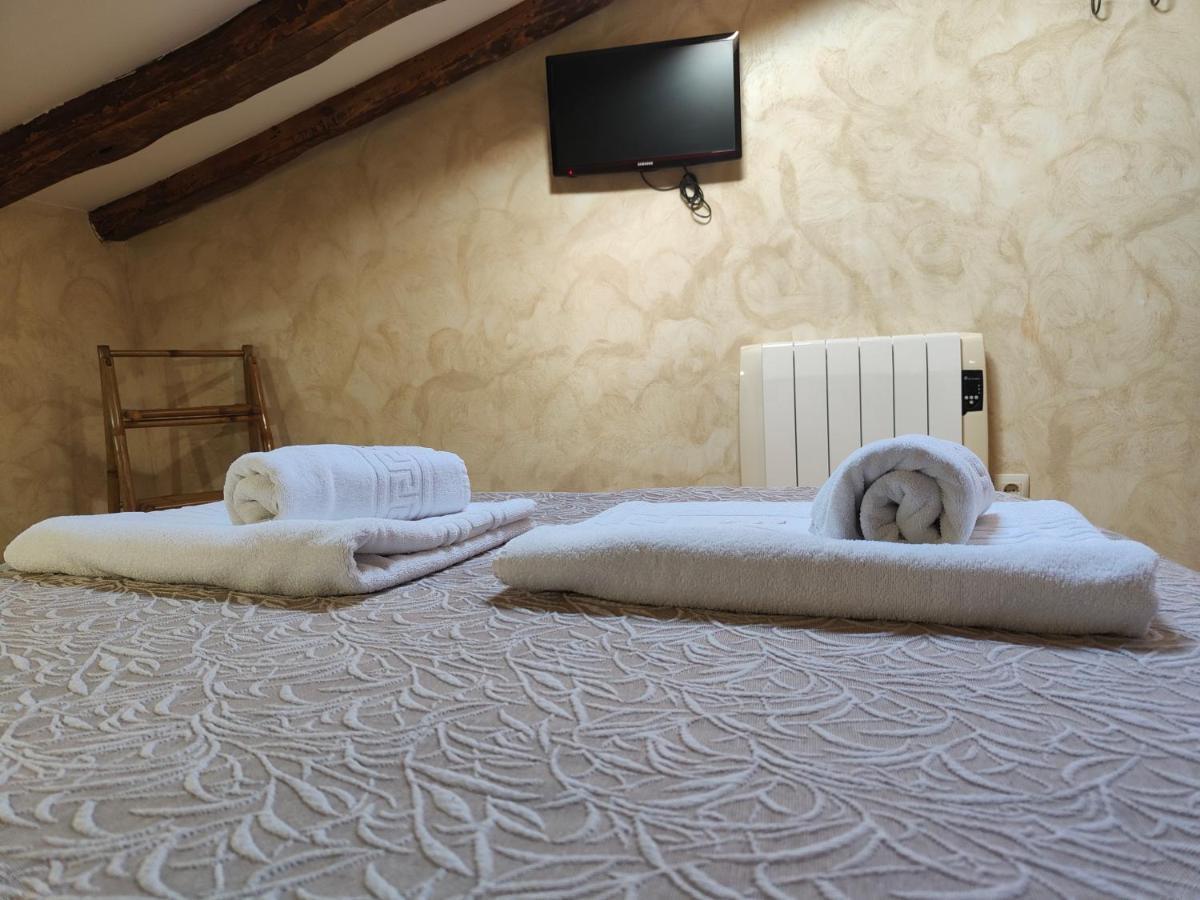 Casa Vieja Tabanera A 8 Min De Segoia Vendégház Tabanera del Monte Kültér fotó