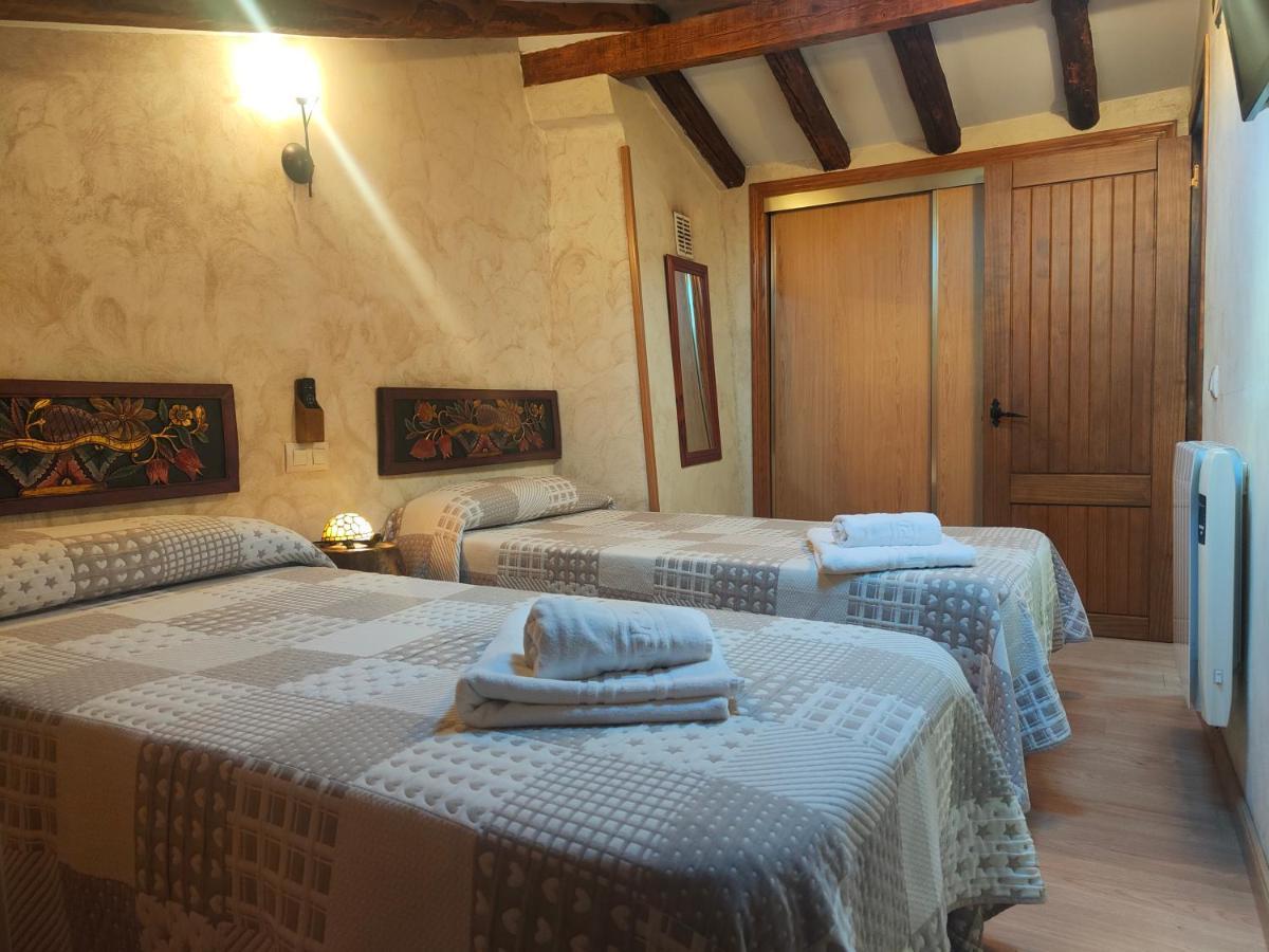 Casa Vieja Tabanera A 8 Min De Segoia Vendégház Tabanera del Monte Kültér fotó