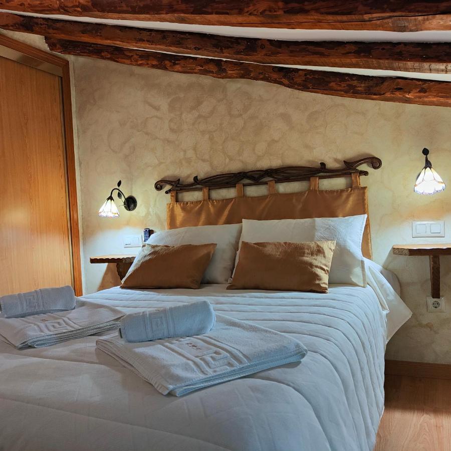 Casa Vieja Tabanera A 8 Min De Segoia Vendégház Tabanera del Monte Kültér fotó