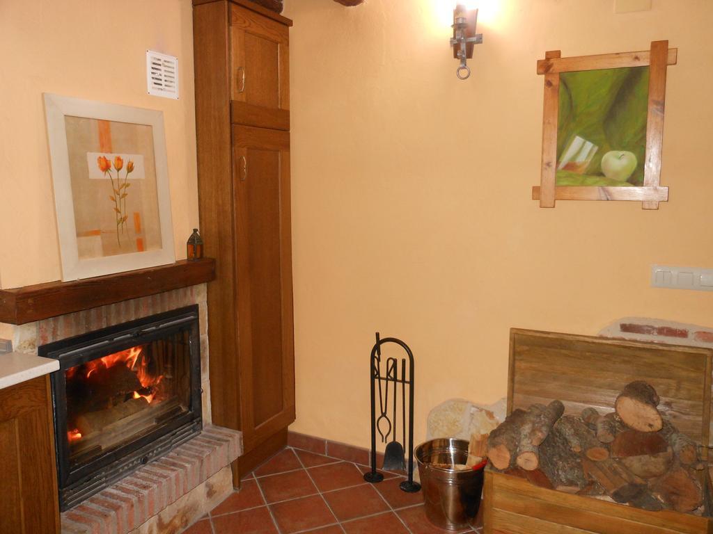 Casa Vieja Tabanera A 8 Min De Segoia Vendégház Tabanera del Monte Kültér fotó