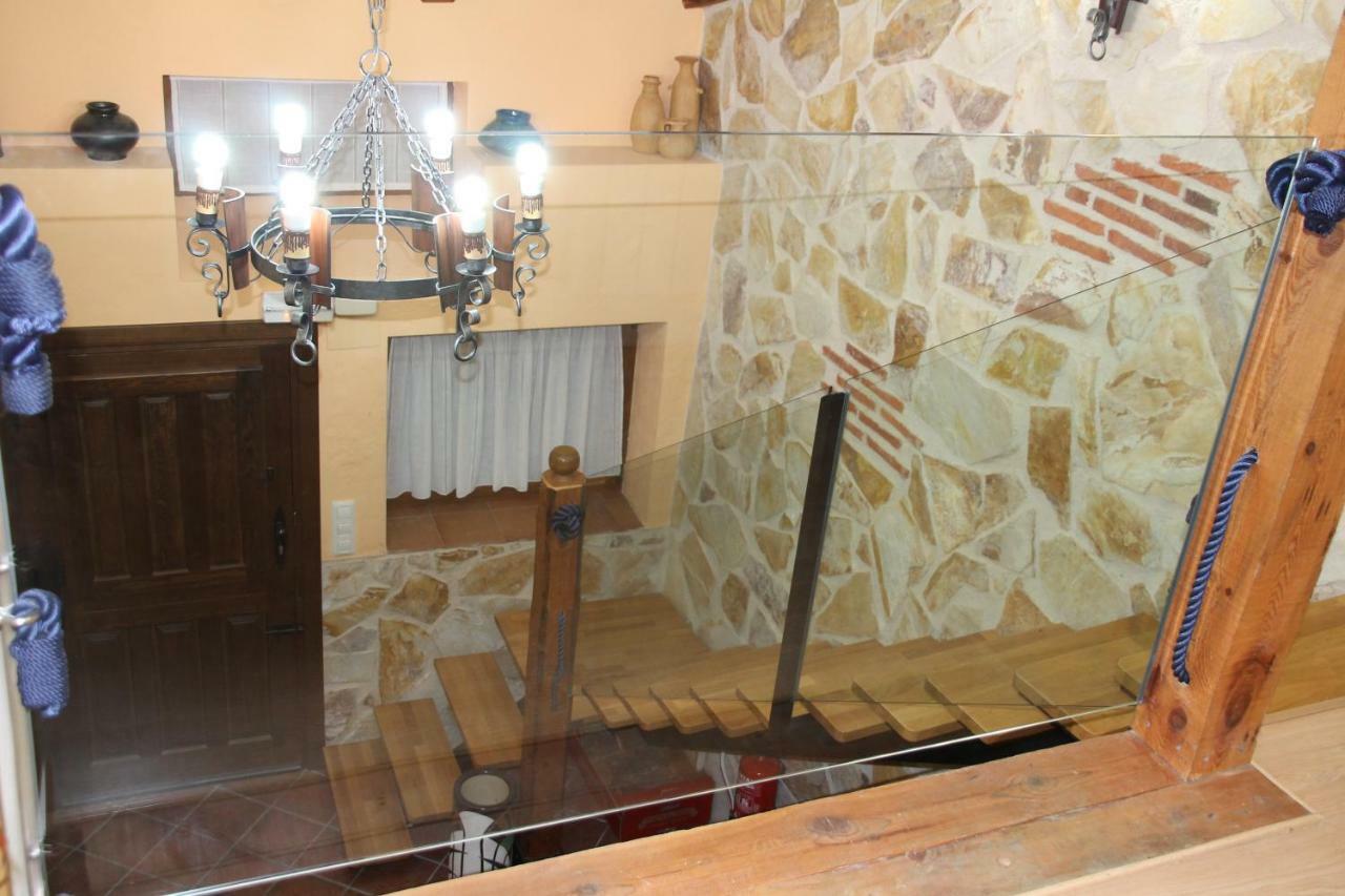 Casa Vieja Tabanera A 8 Min De Segoia Vendégház Tabanera del Monte Kültér fotó